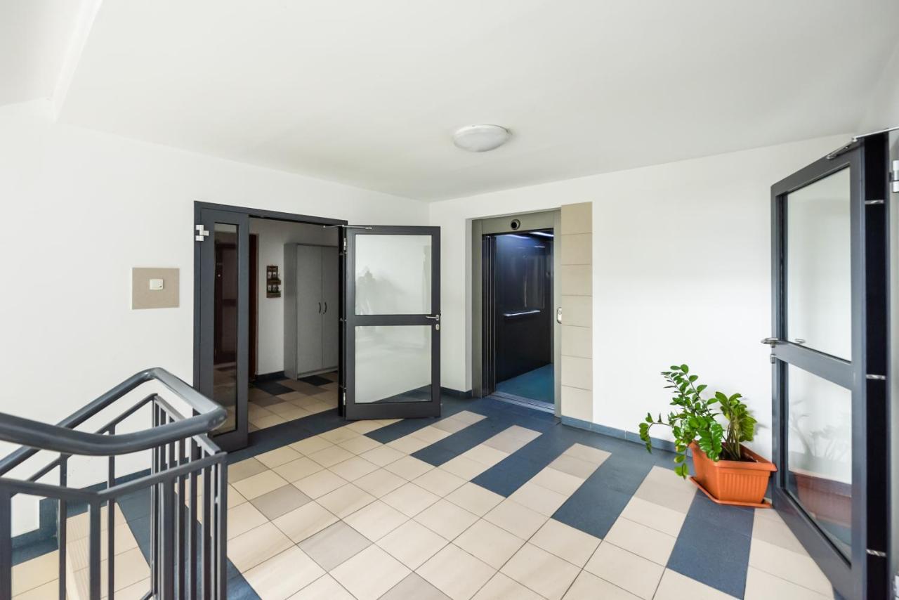 Ursus Pleasant Apartment Варшава Экстерьер фото